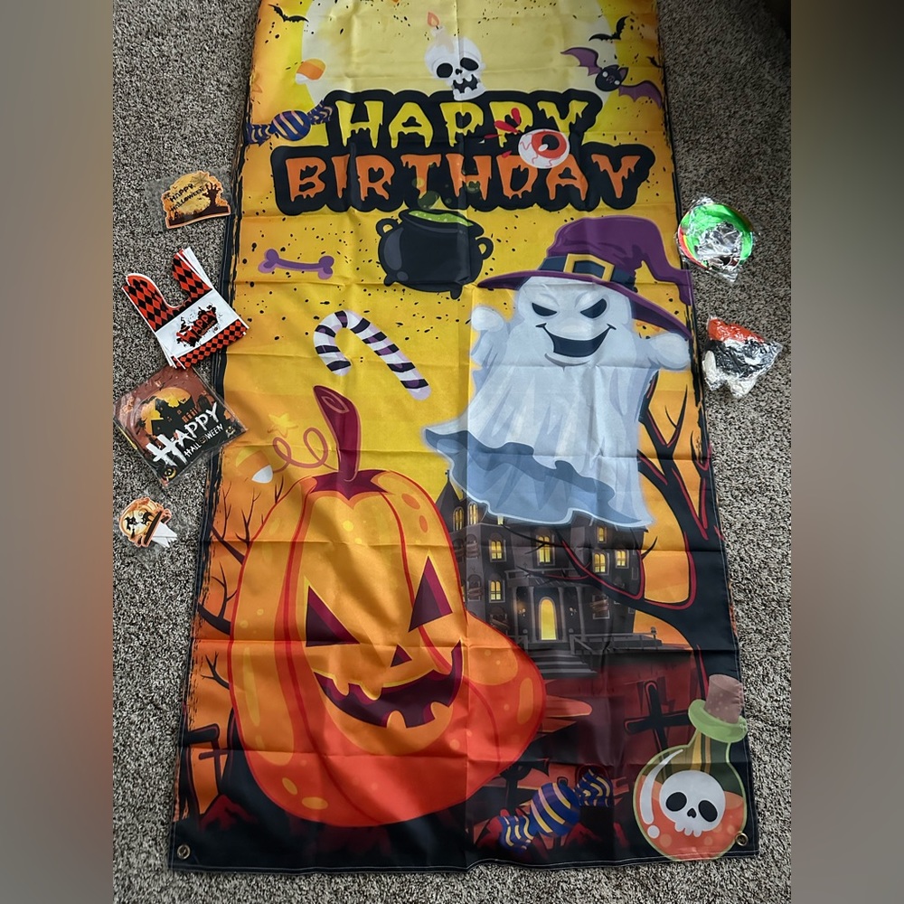 Halloween decor. Birthday banner, bags, balloons
